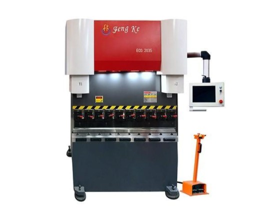 豐科機(jī)械創(chuàng)新純電伺服折彎機(jī)，乘勢折彎機(jī)節(jié)能環(huán)保新時(shí)代? 