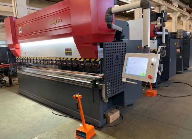 智能而彎，馭效而成：豐科機(jī)械數(shù)控折彎機(jī)助力精密鈑金加工領(lǐng)域? 